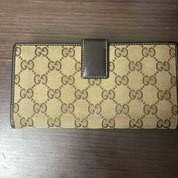 Gucci Wallet 💯 Authentic - Picture 3 of 7